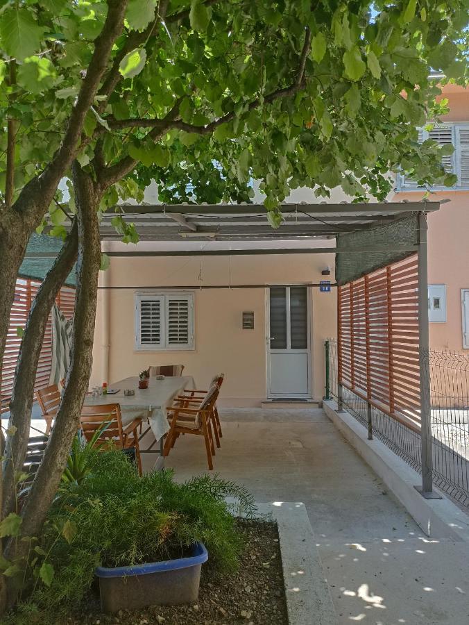 Apartmani Ana Teodo Esterno foto