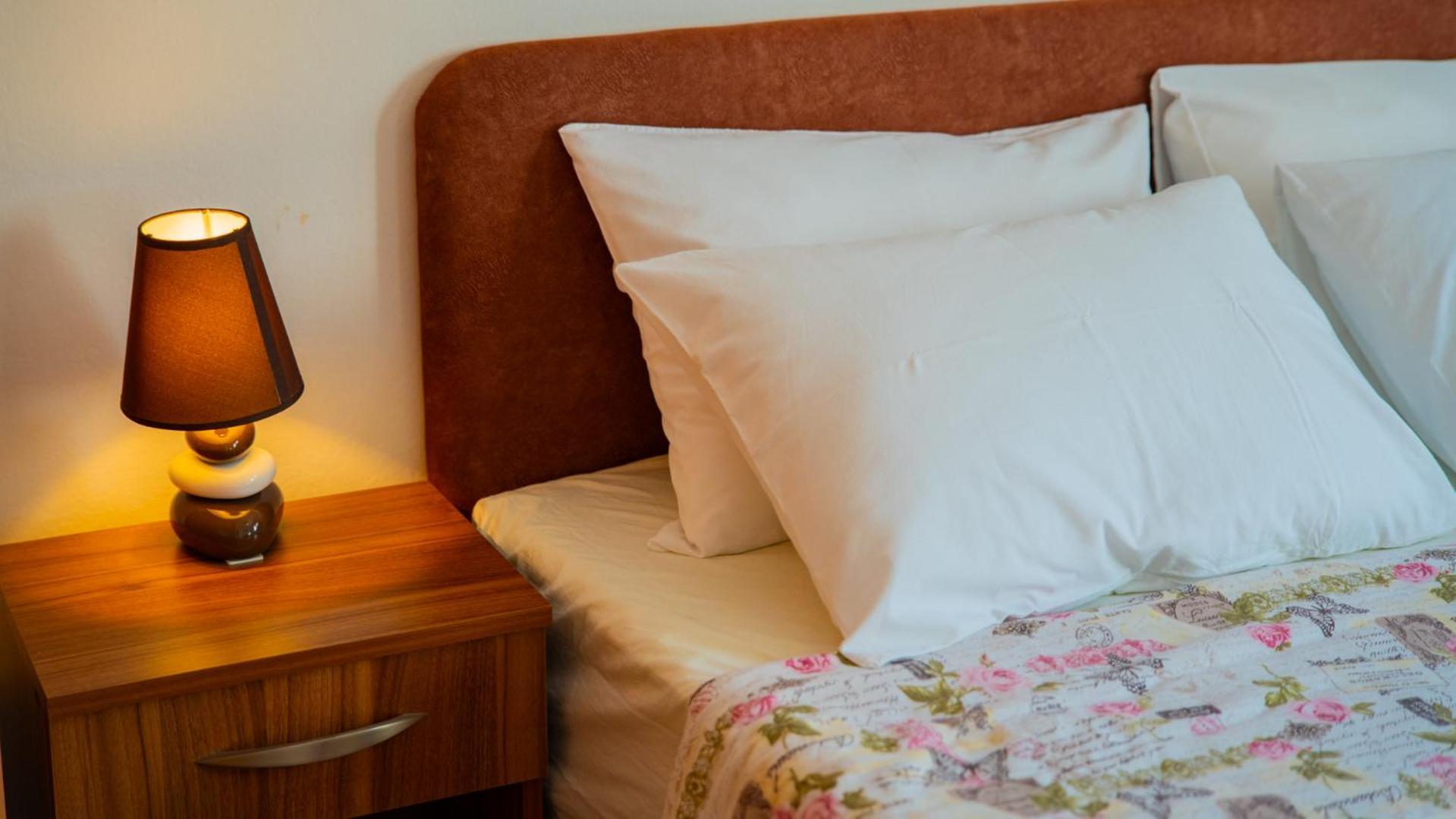 Apartmani Ana Teodo Esterno foto